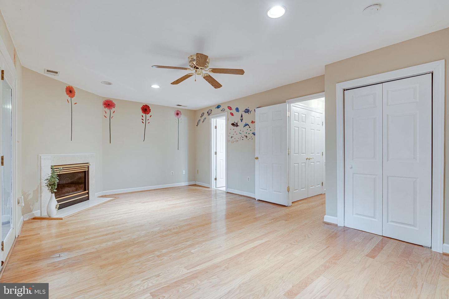 6408 GLADYS MAY LN
