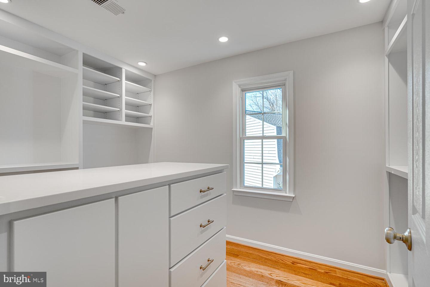 6421 LINWAY TER