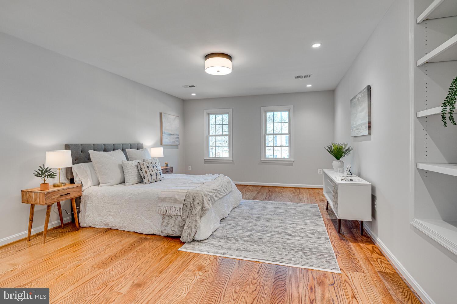 6421 LINWAY TER