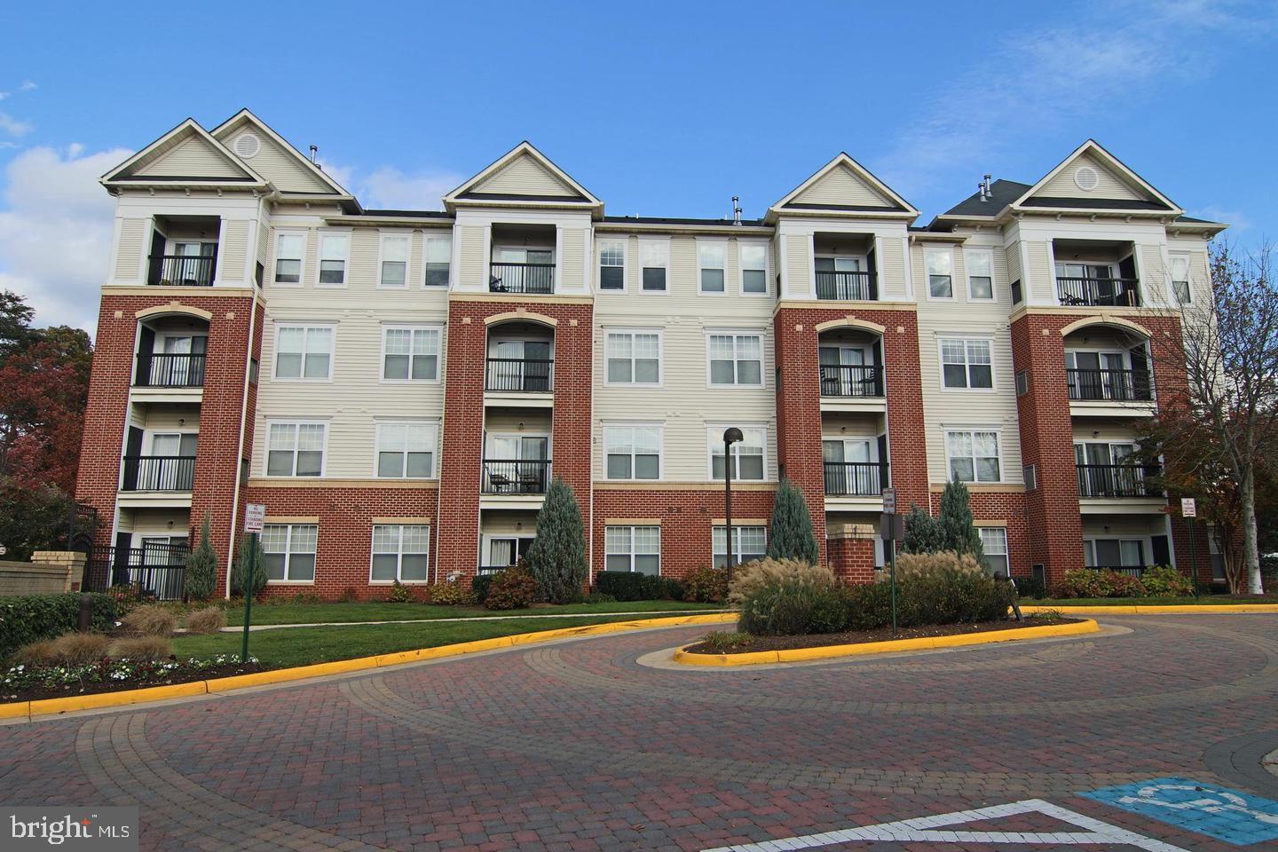 3851 ARISTOTLE CT #1-307