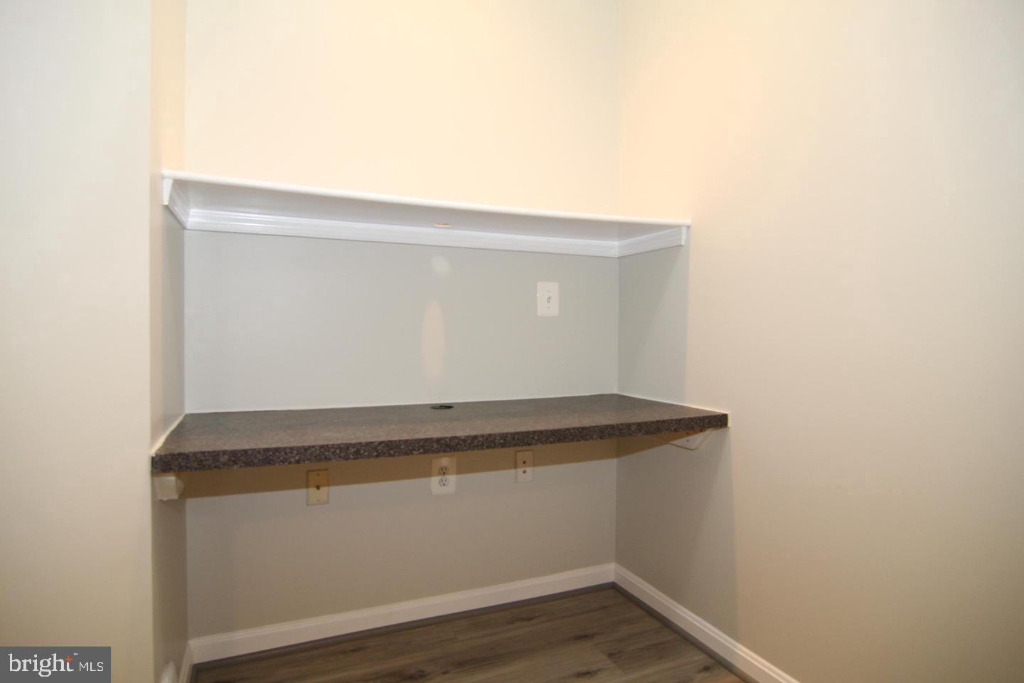 3851 ARISTOTLE CT #1-307