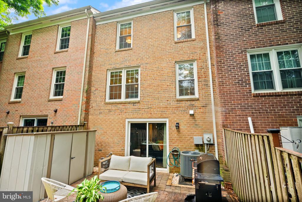 2455 Alsop Ct