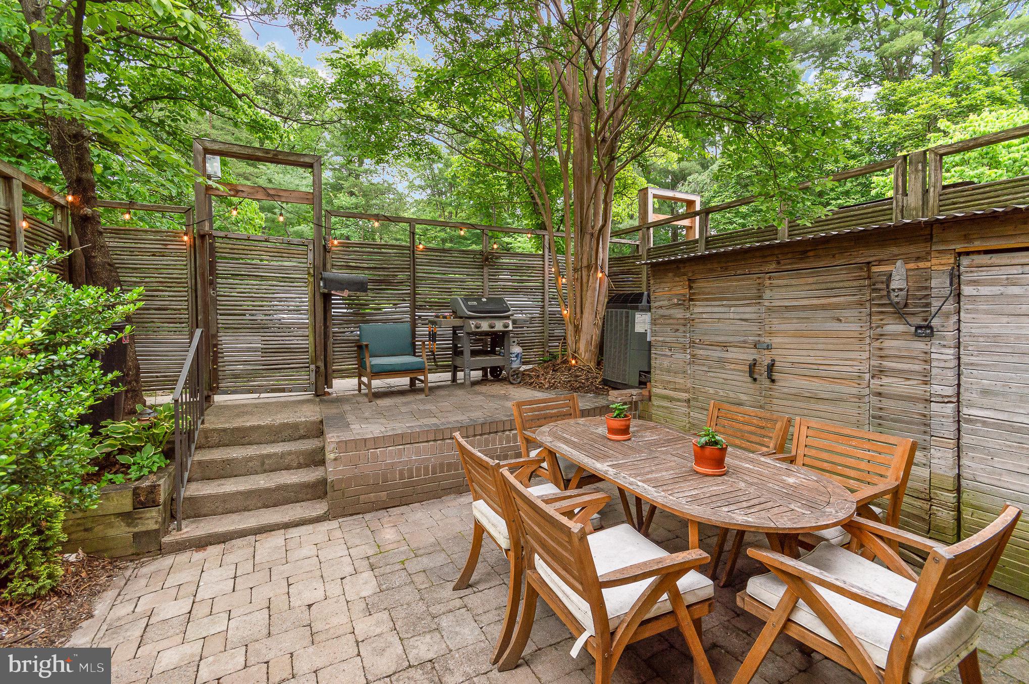 1690 Chimney House Rd