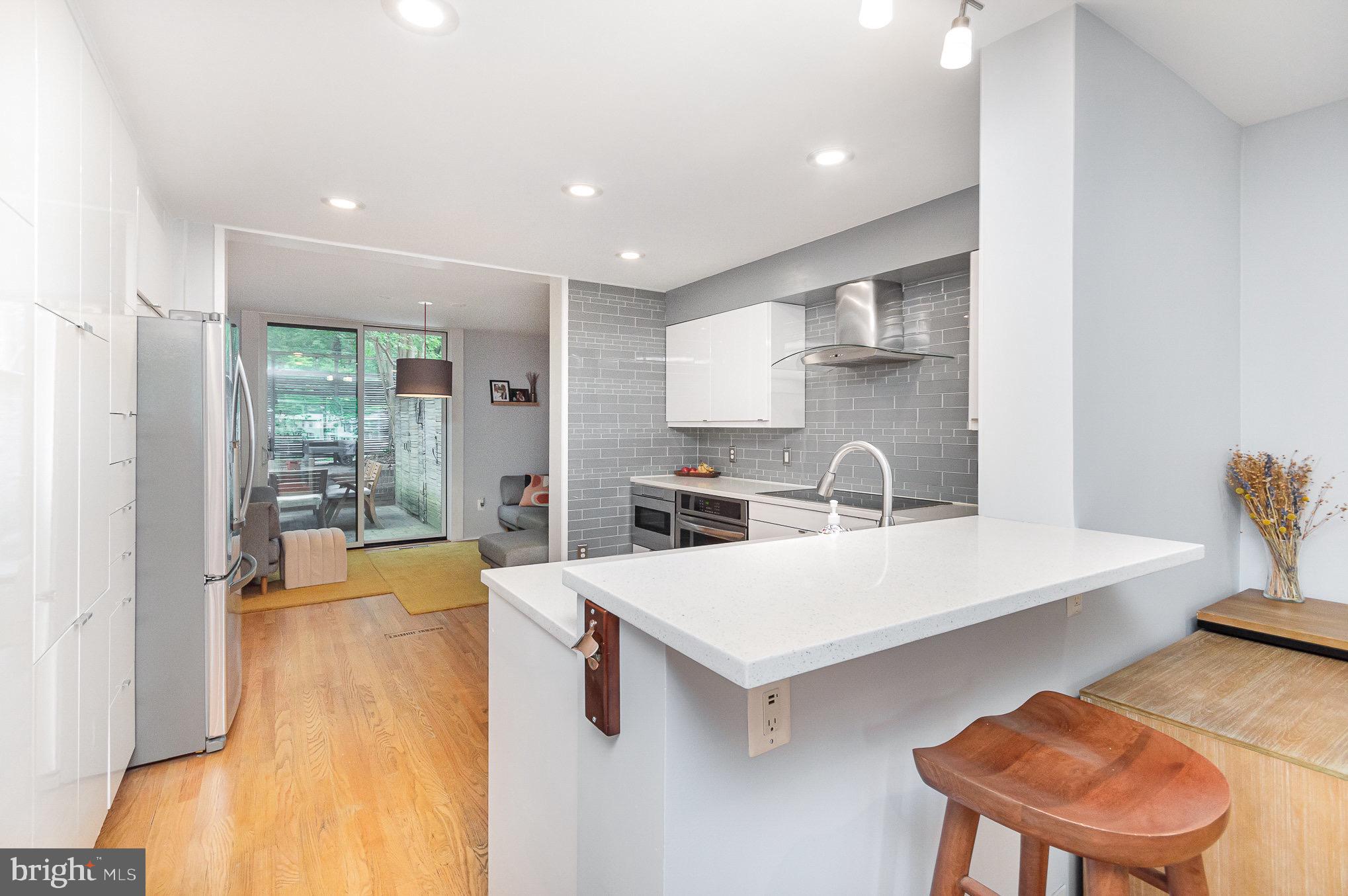 1690 Chimney House Rd