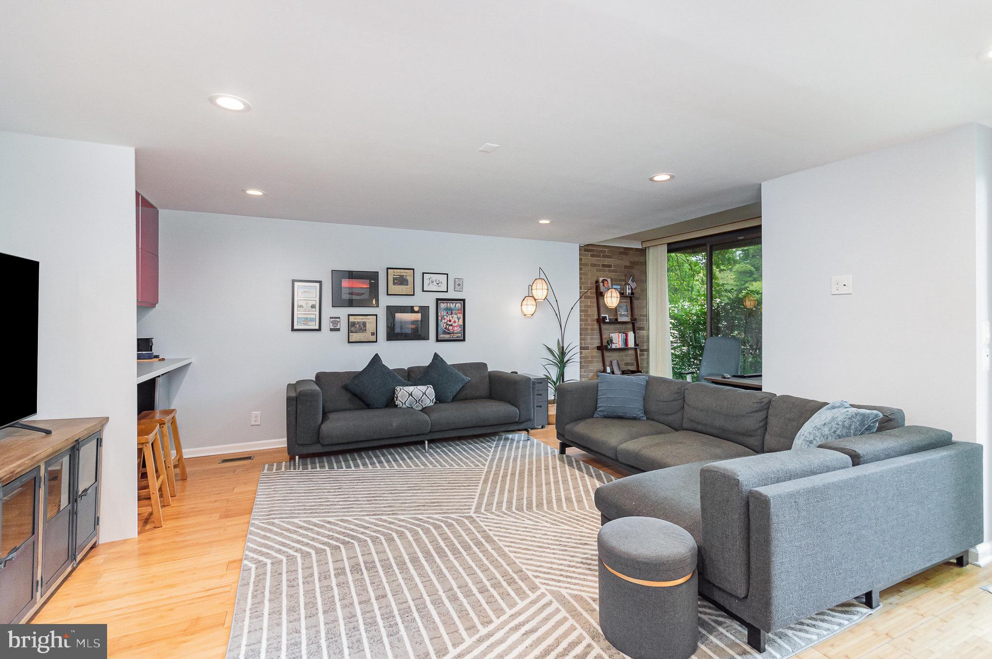 1690 Chimney House Rd