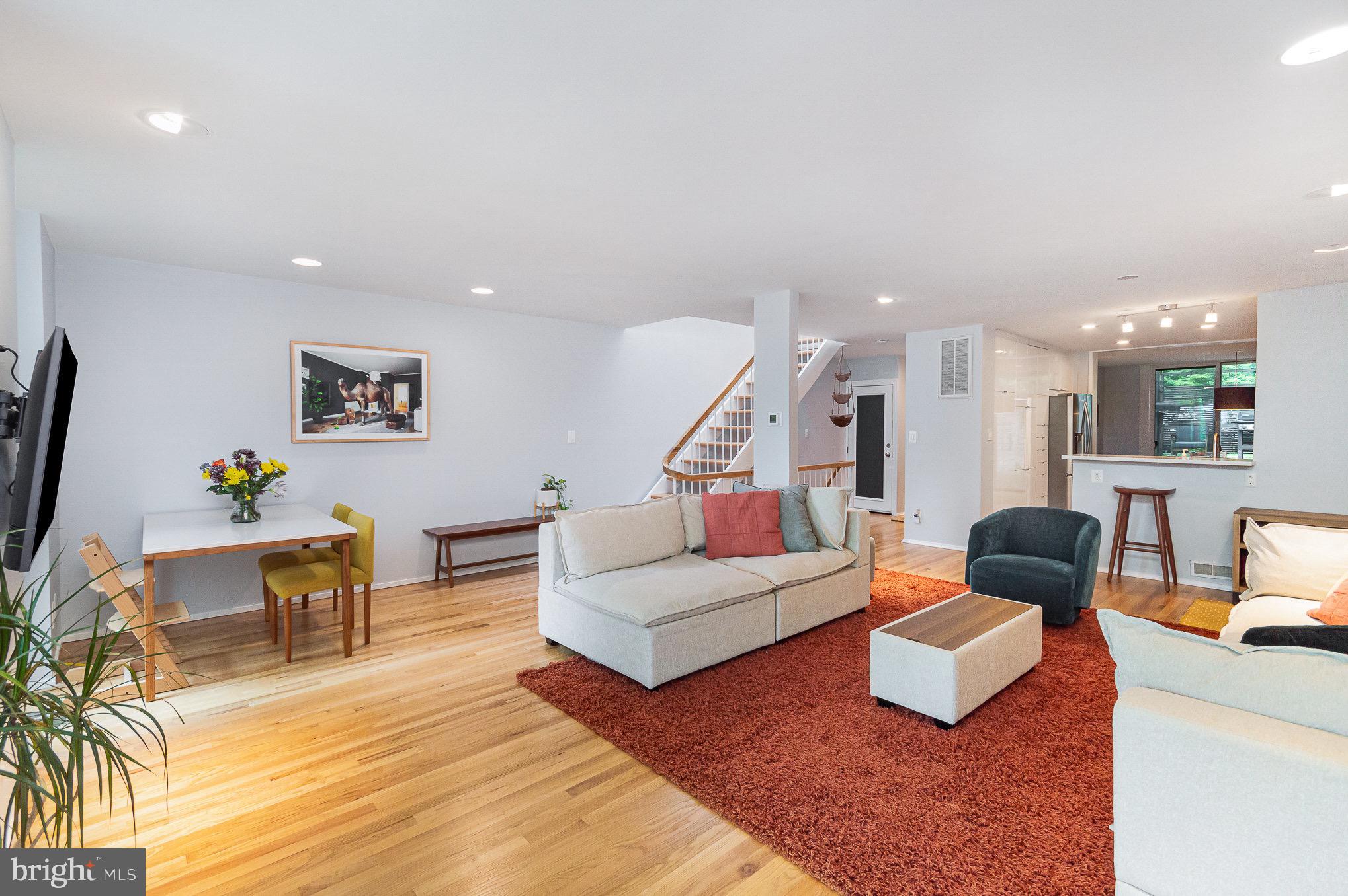 1690 Chimney House Rd