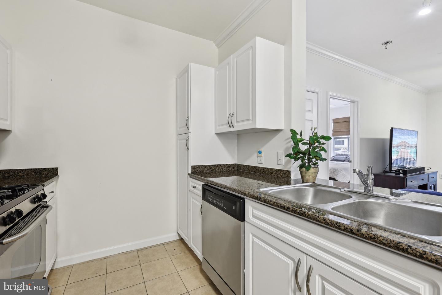 12925 Centre Park Cir #106