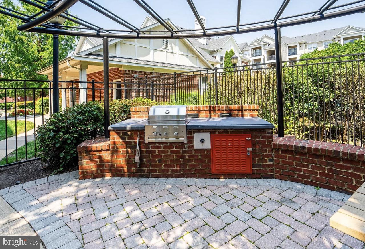 12925 Centre Park Cir #106