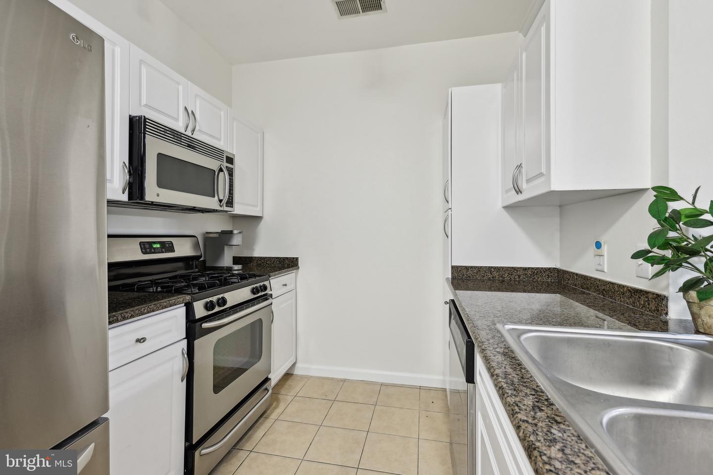 12925 Centre Park Cir #106