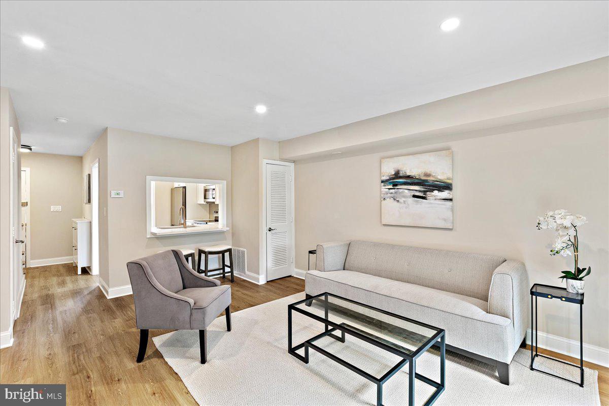 8101 Kingsway Ct #257