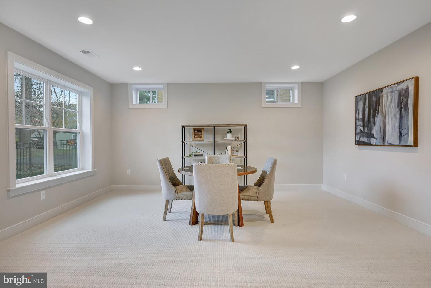 6654 Chilton Ct