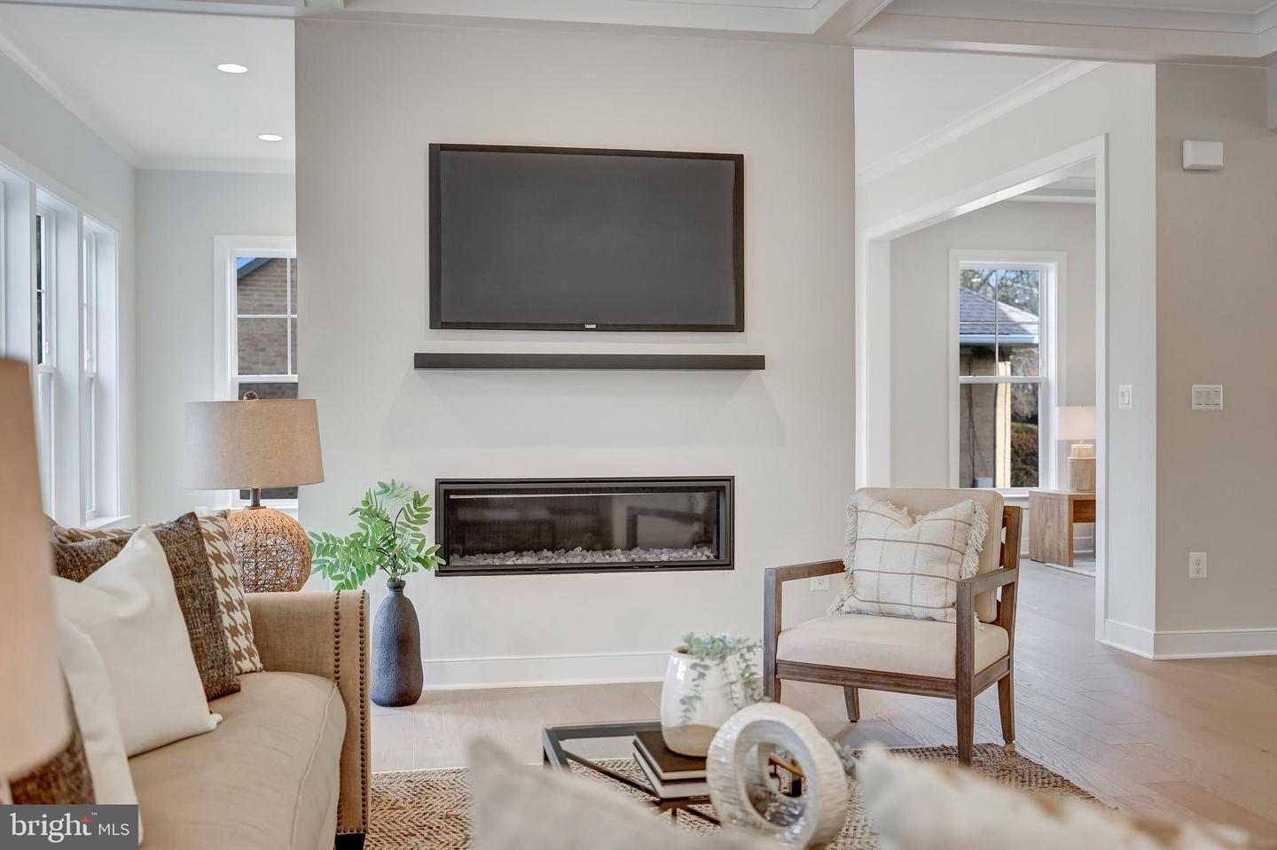 6654 Chilton Ct