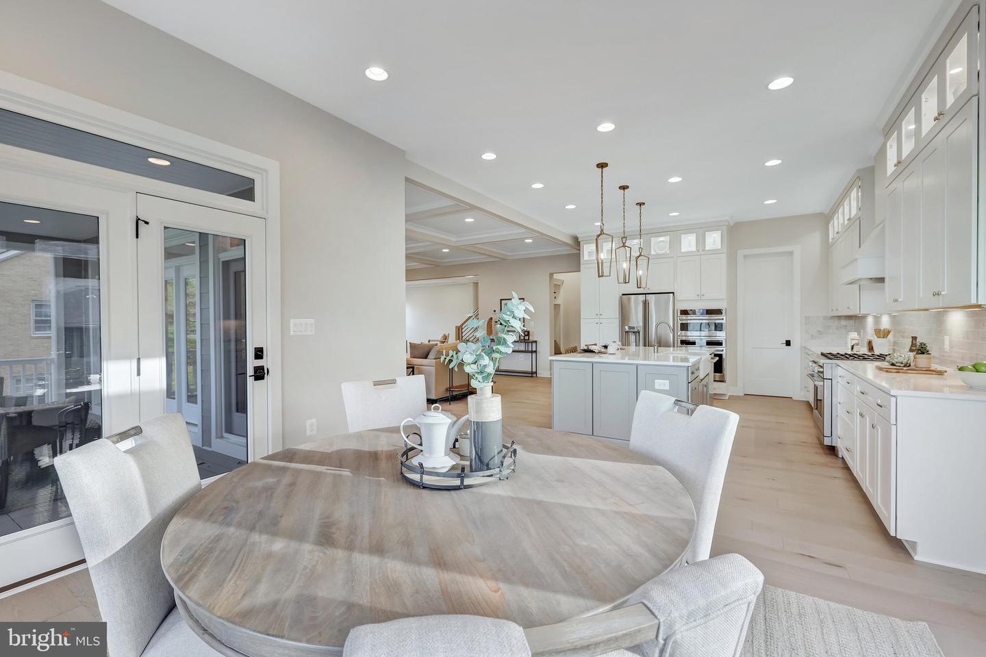 6654 Chilton Ct