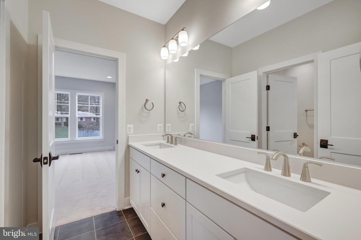 6654 Chilton Ct