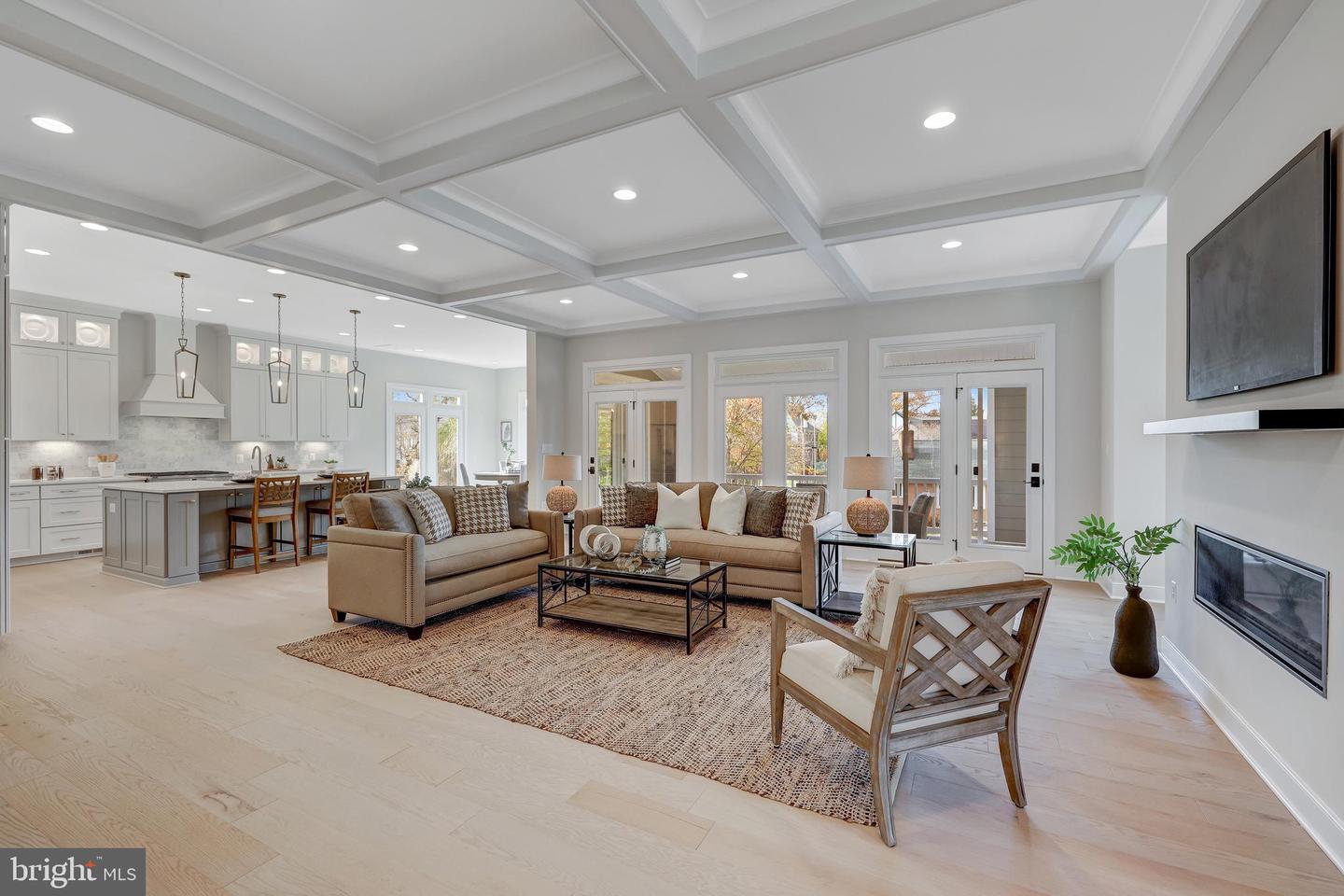 6654 Chilton Ct