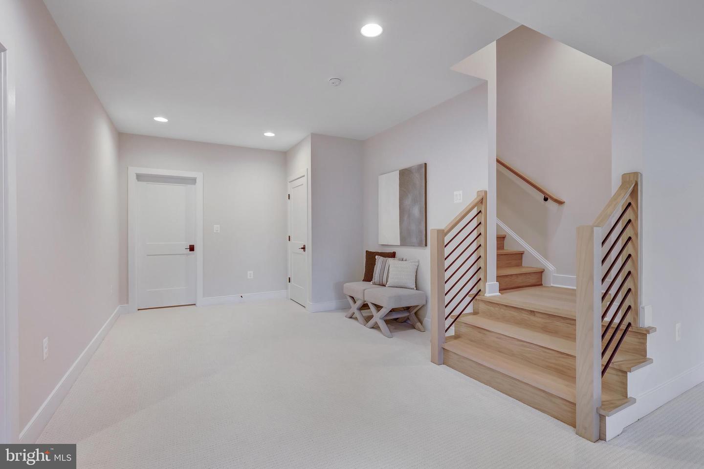 6654 Chilton Ct