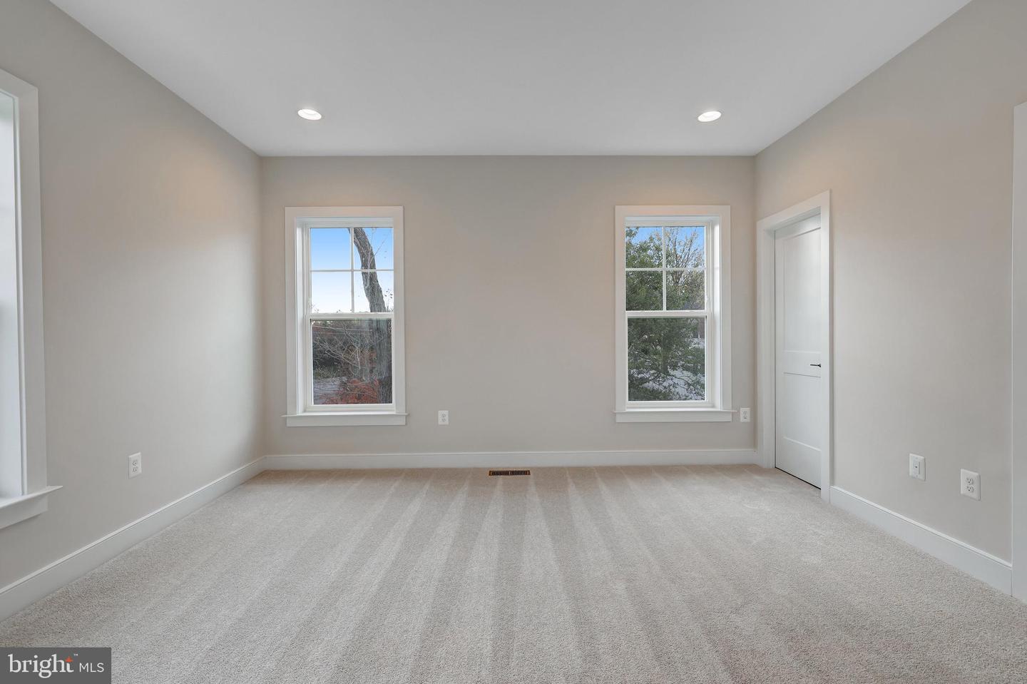 6654 Chilton Ct