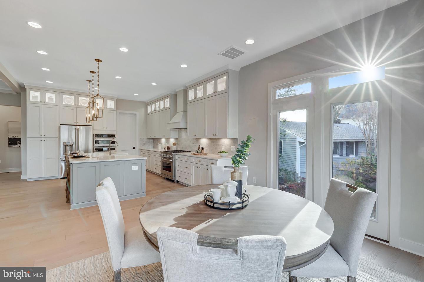 6654 Chilton Ct
