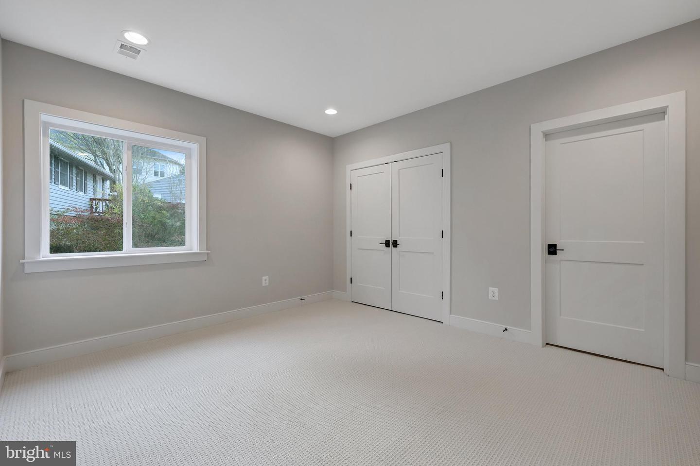 6654 Chilton Ct