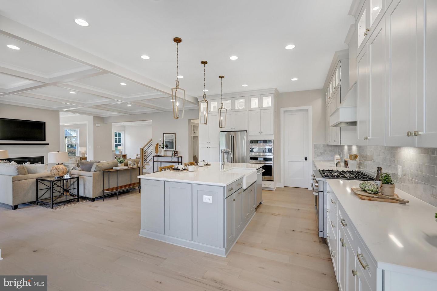 6654 Chilton Ct