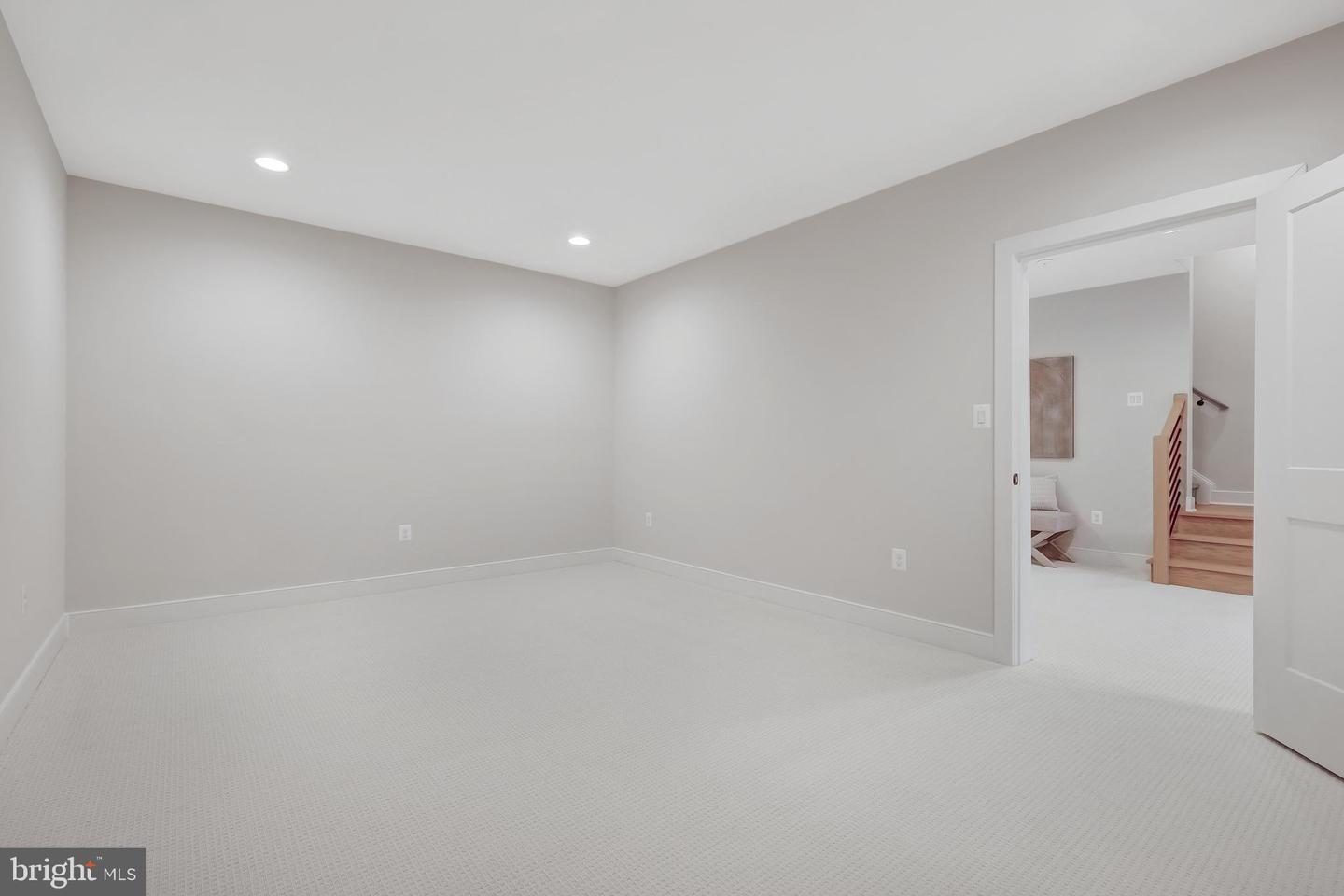 6654 Chilton Ct