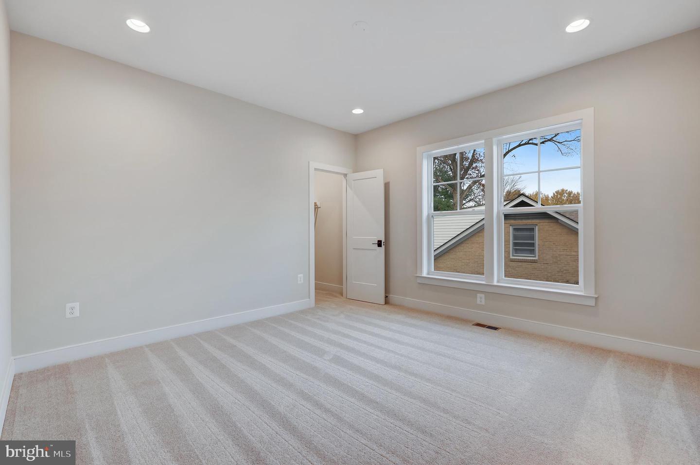 6654 Chilton Ct