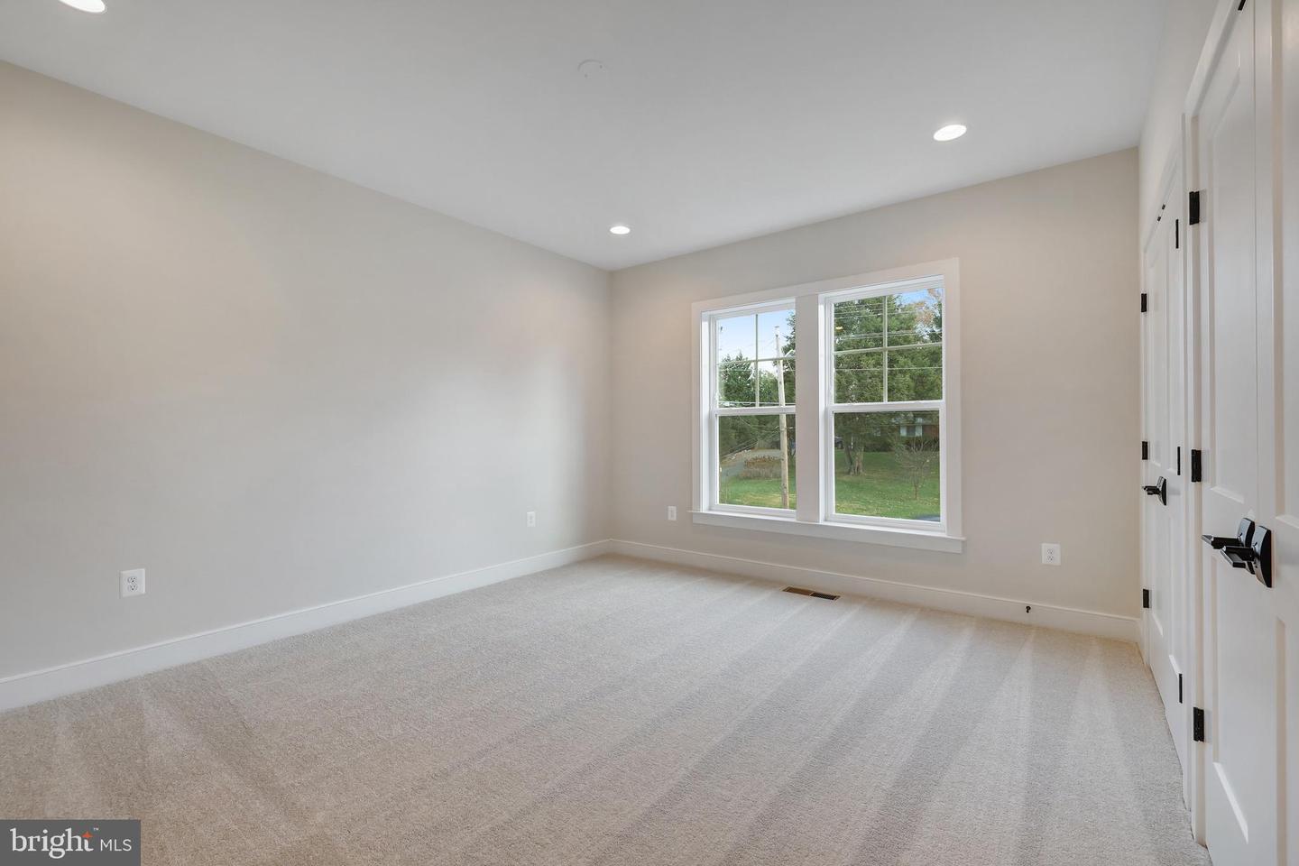 6654 Chilton Ct