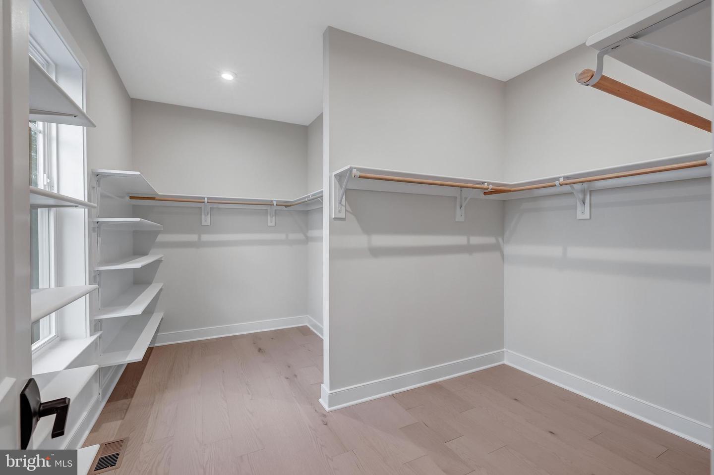 6654 Chilton Ct