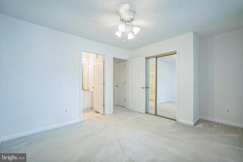 5932 Kimberly Anne Way