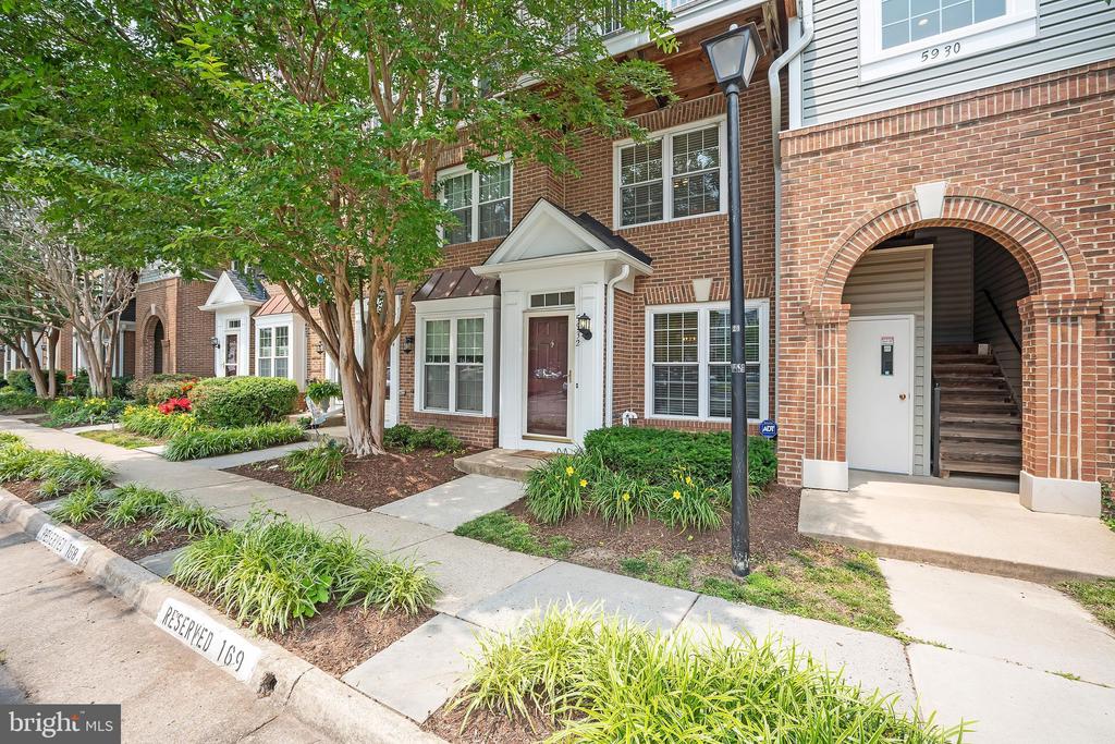 5932 Kimberly Anne Way