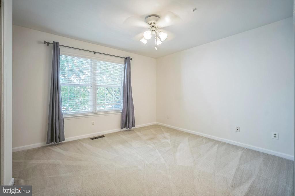 5932 Kimberly Anne Way
