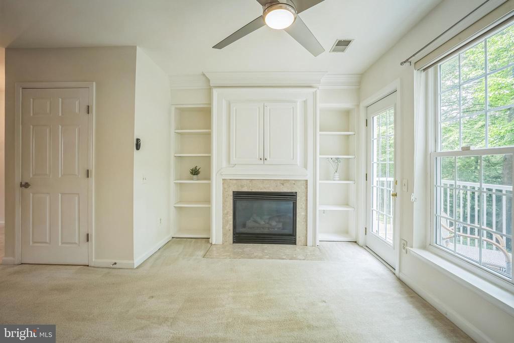 5932 Kimberly Anne Way