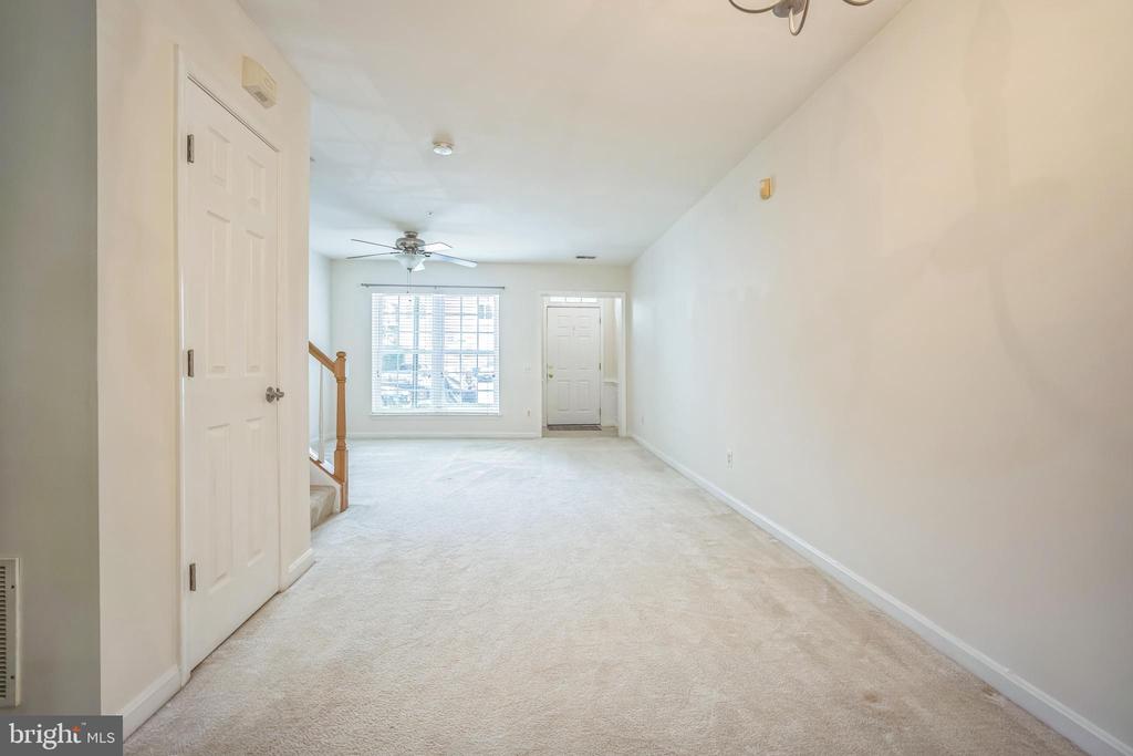 5932 Kimberly Anne Way