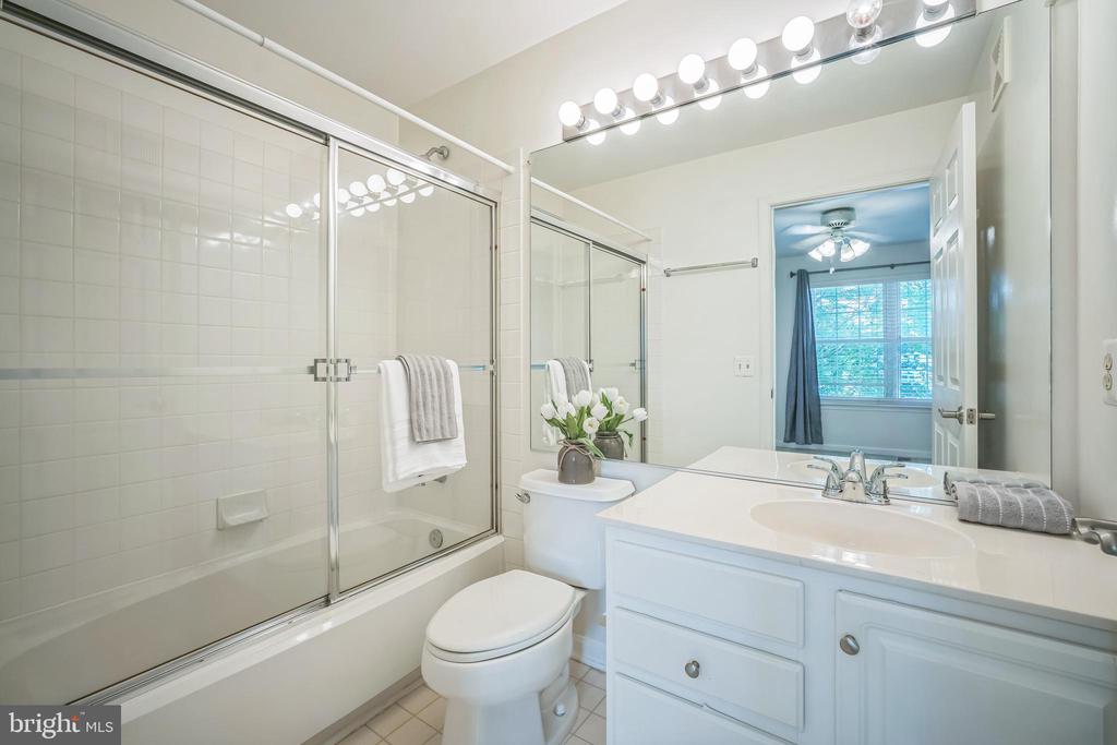 5932 Kimberly Anne Way