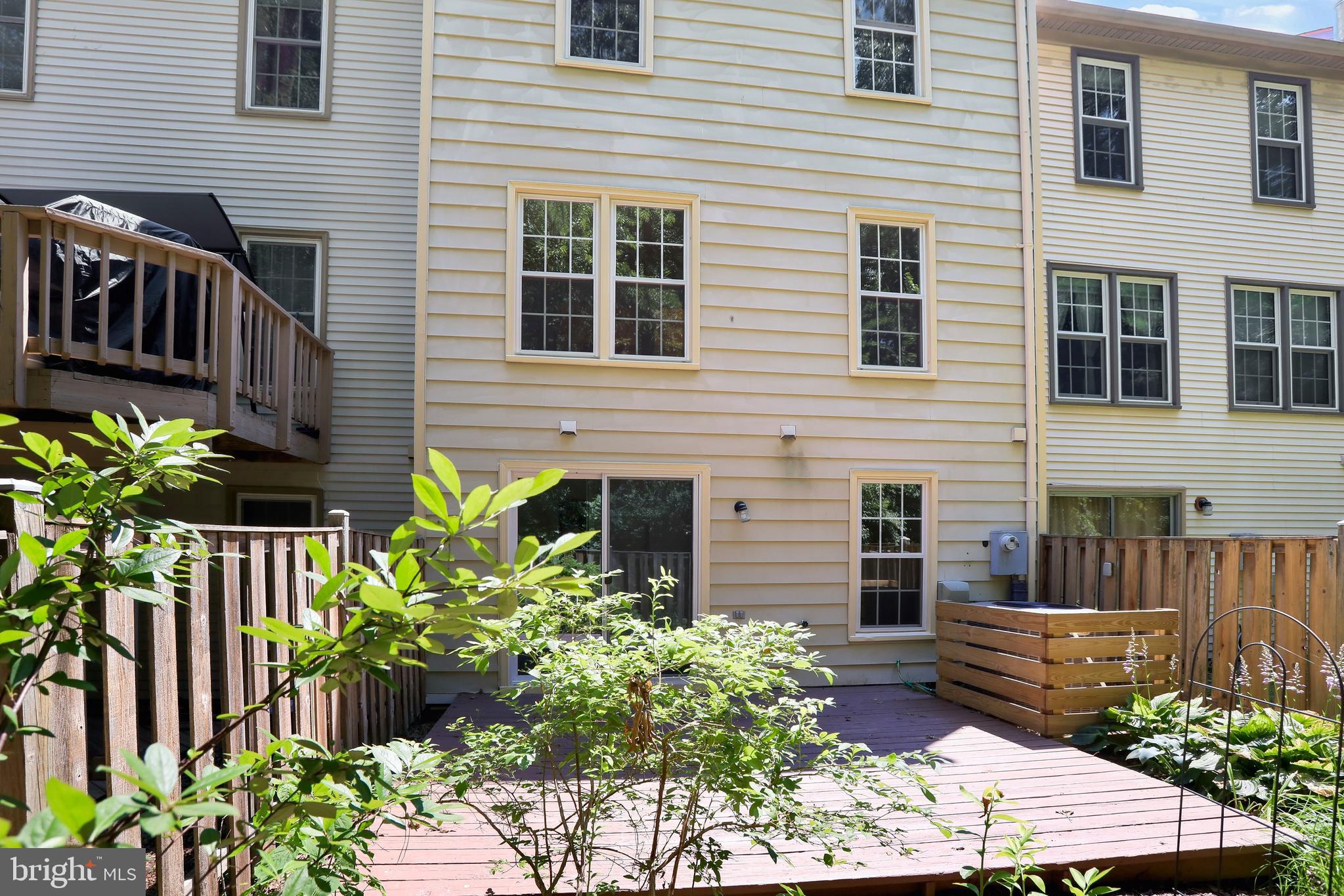 5440 New London Park Dr