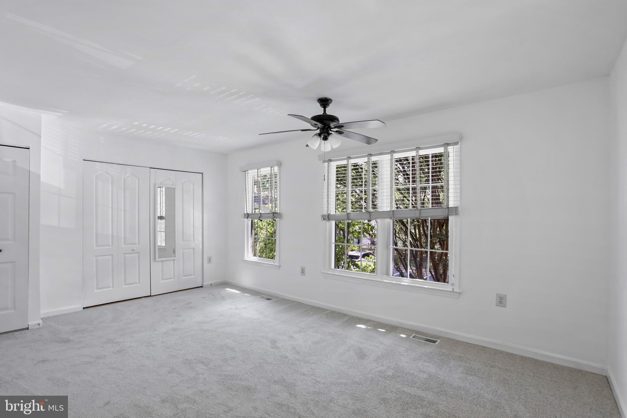 5440 New London Park Dr