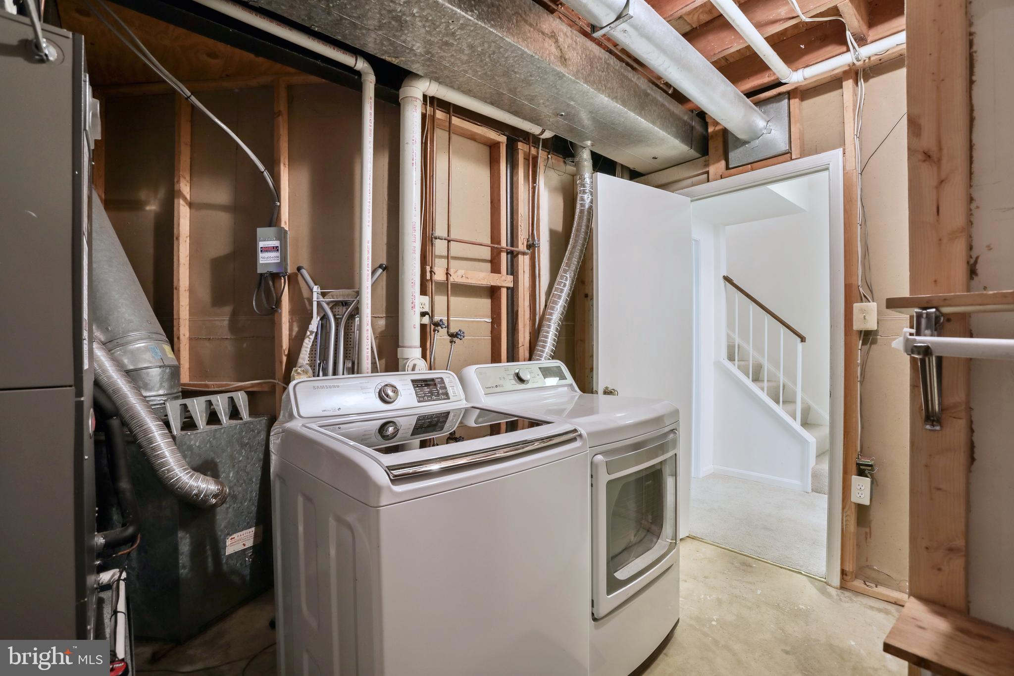 5440 New London Park Dr