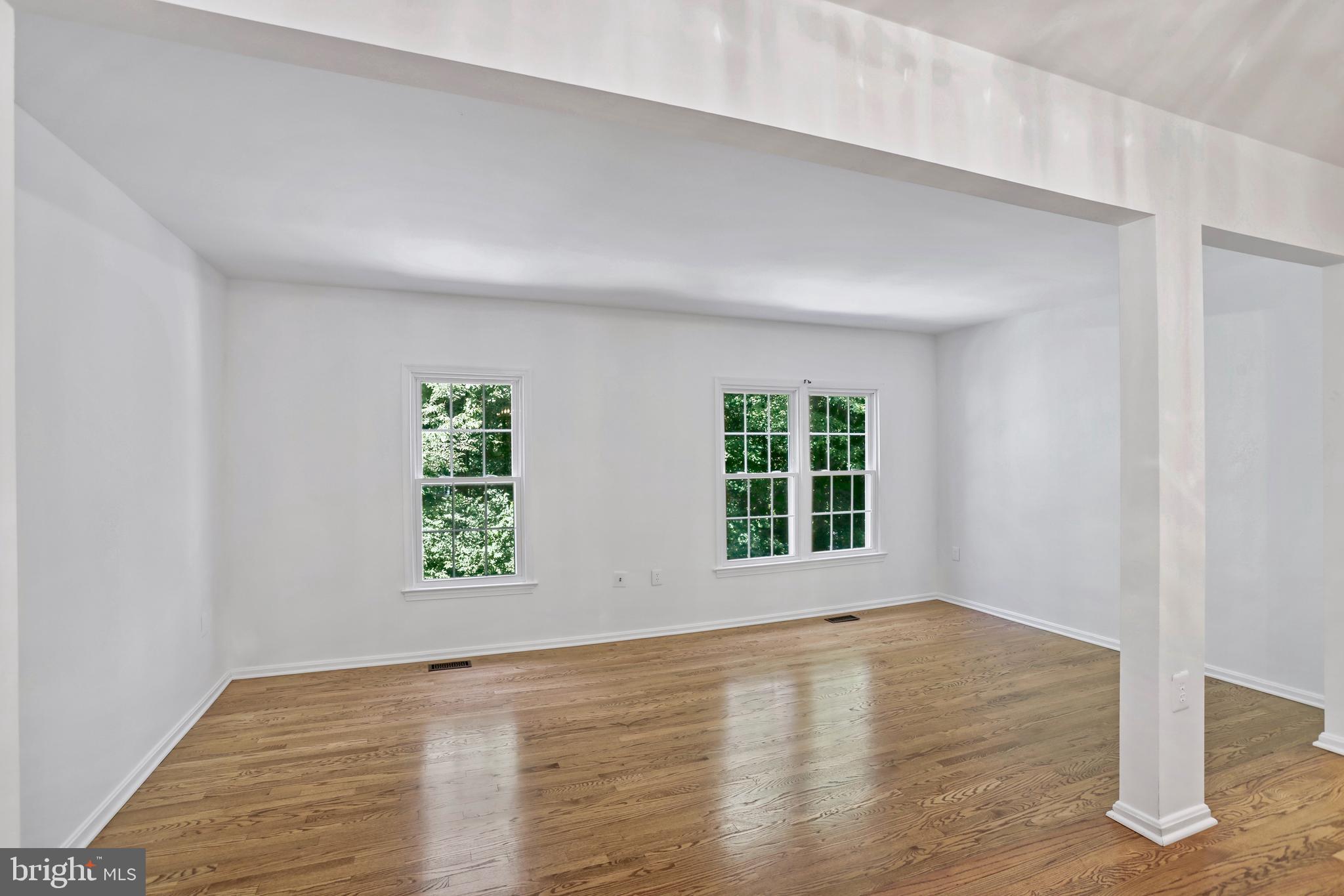 5440 New London Park Dr