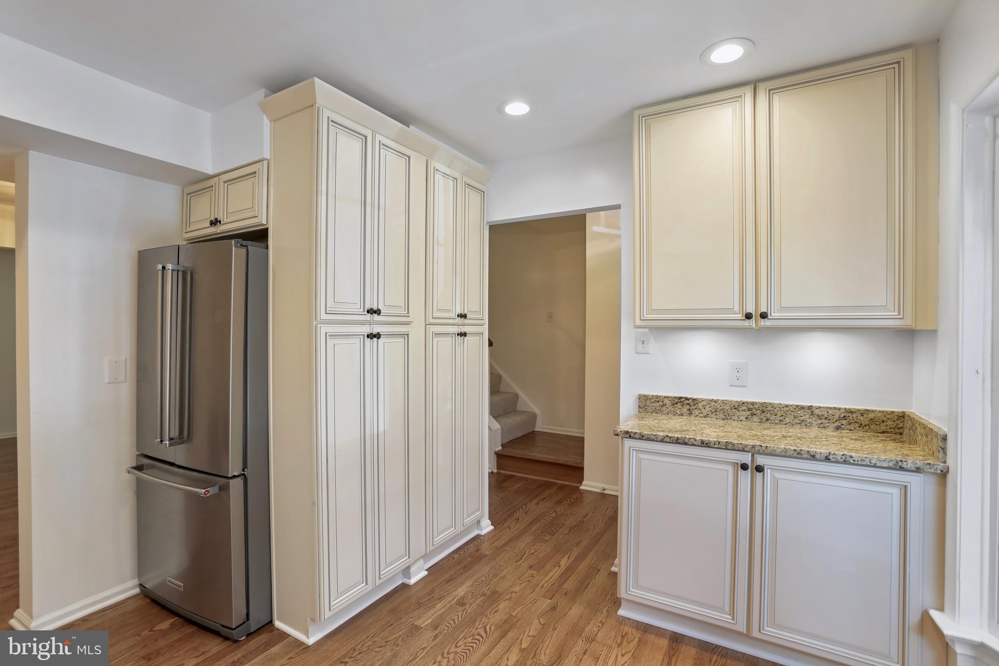 5440 New London Park Dr