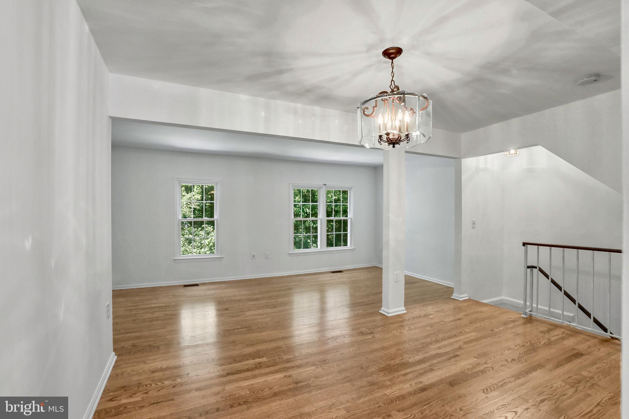 5440 New London Park Dr