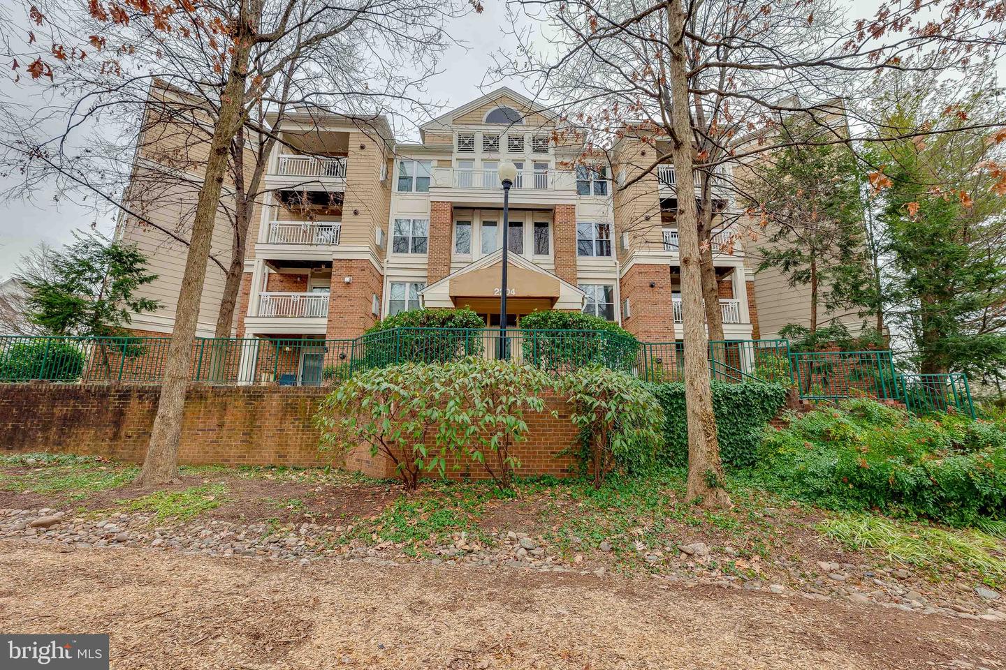 2204 Westcourt Ln #201