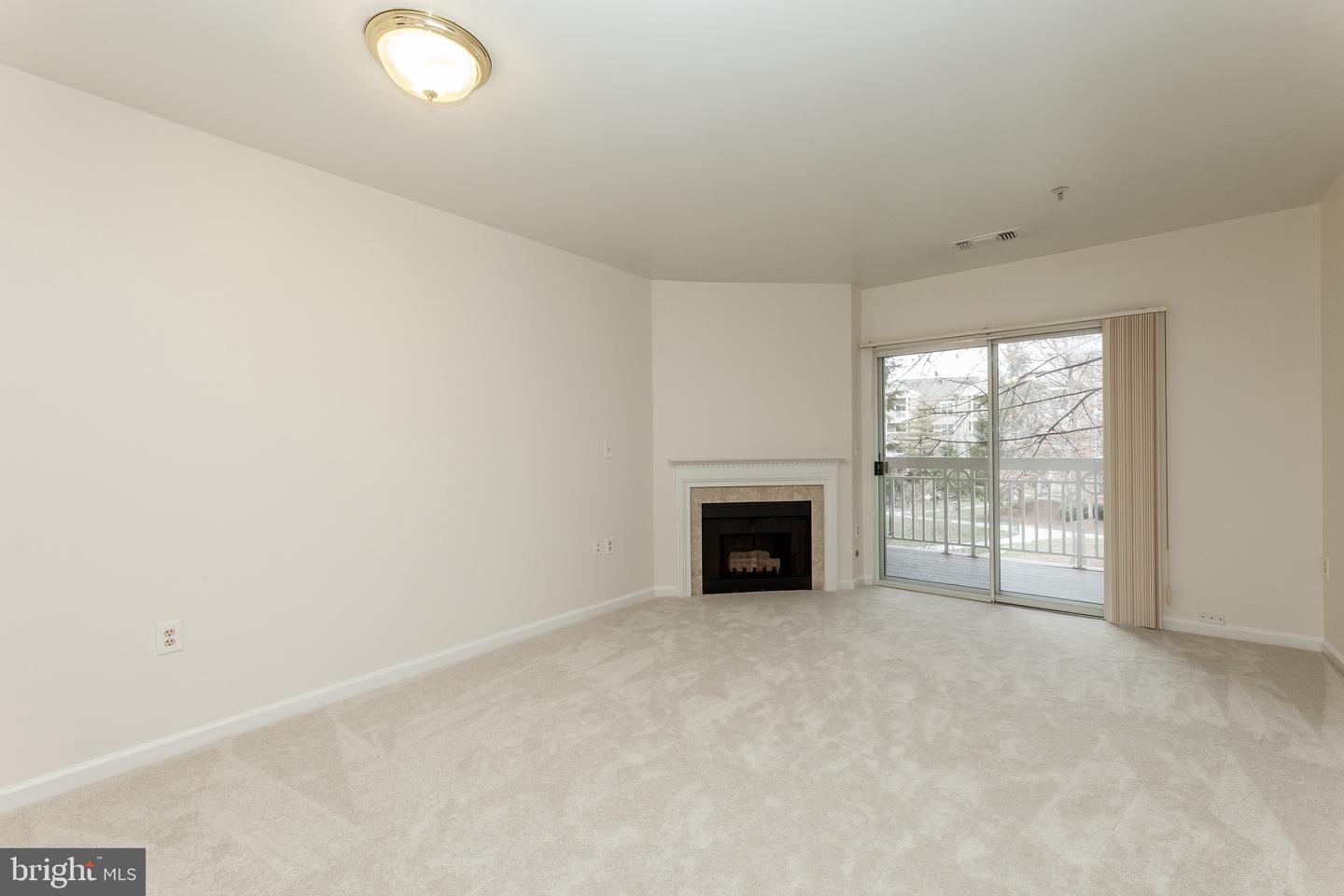 2204 Westcourt Ln #201