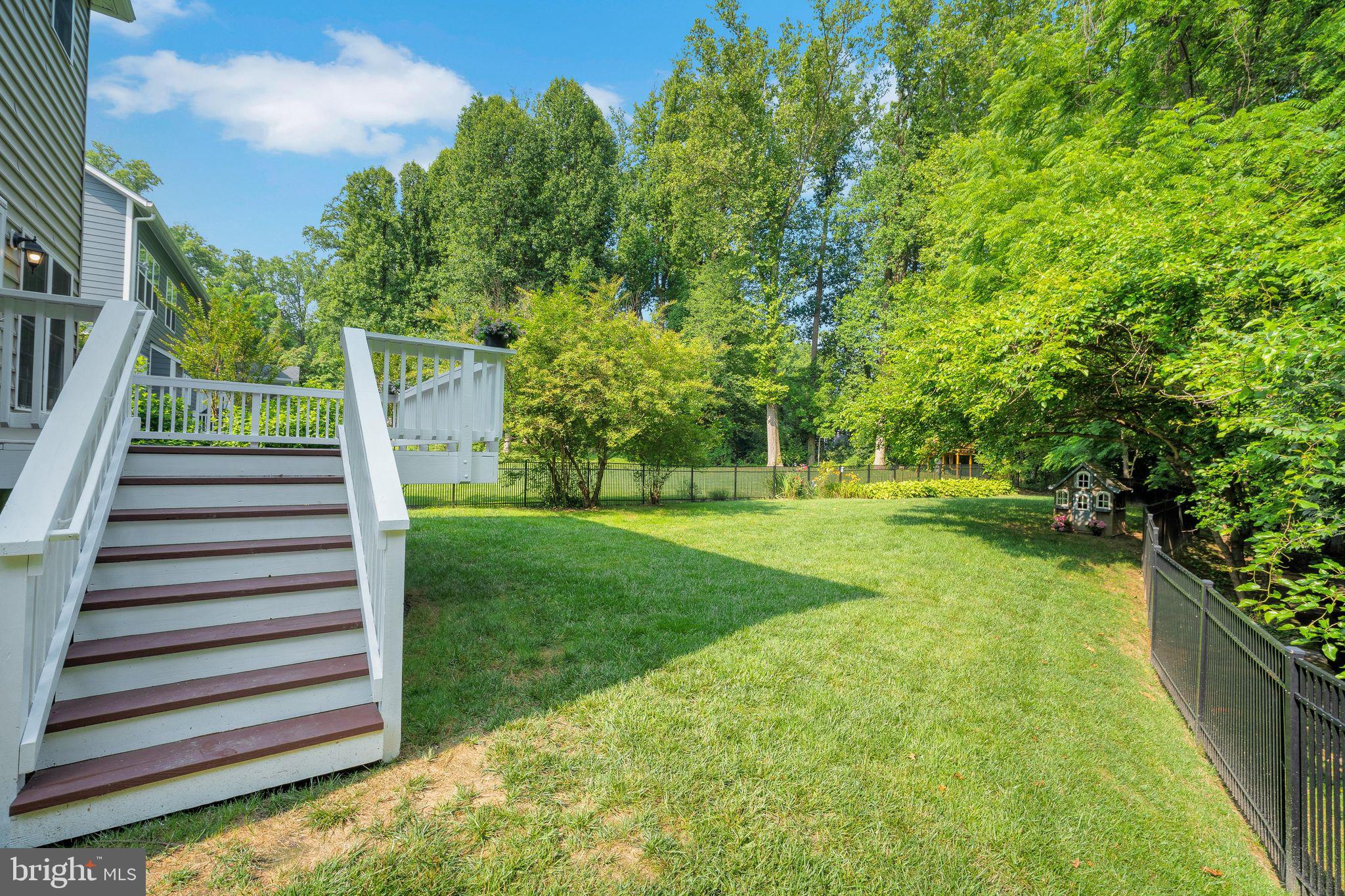 2862 Rosemary Ln