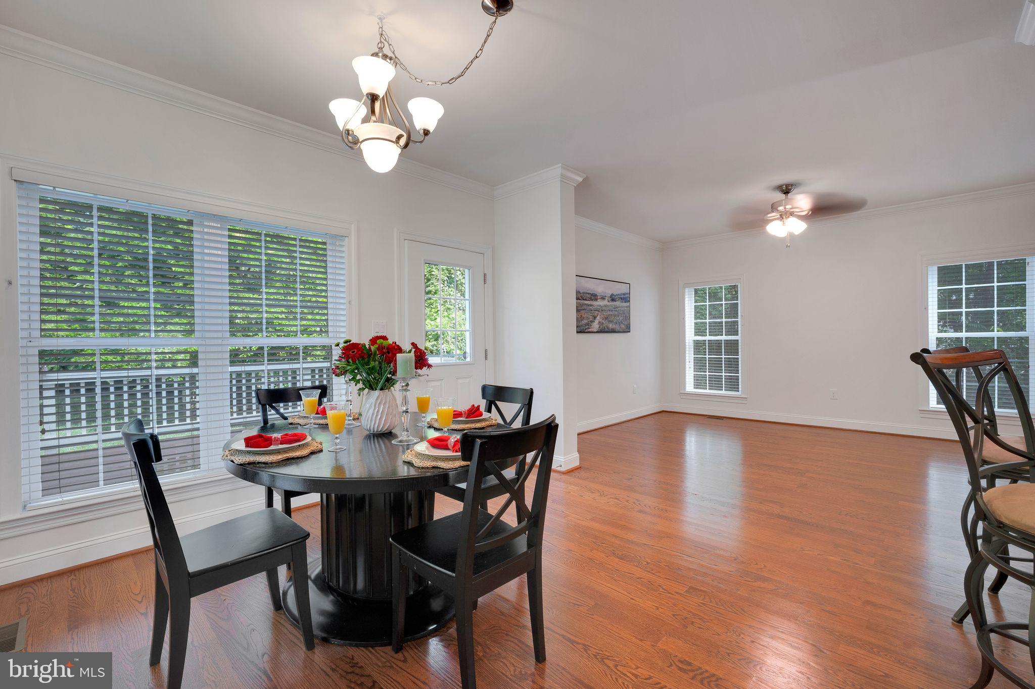 2862 Rosemary Ln