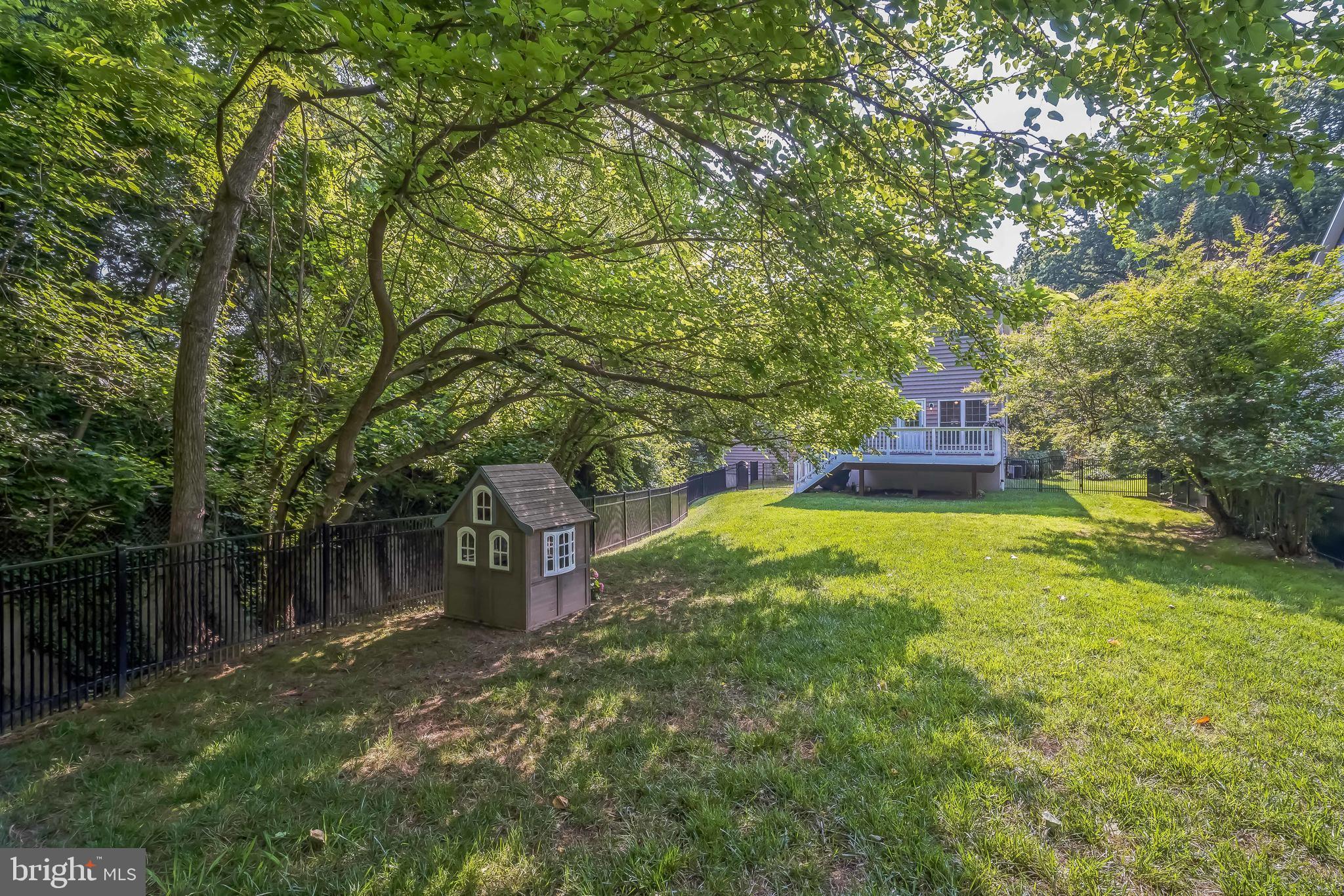 2862 Rosemary Ln