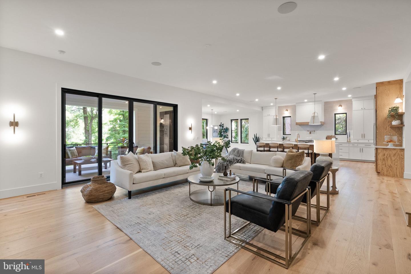 6539 Fairlawn Dr