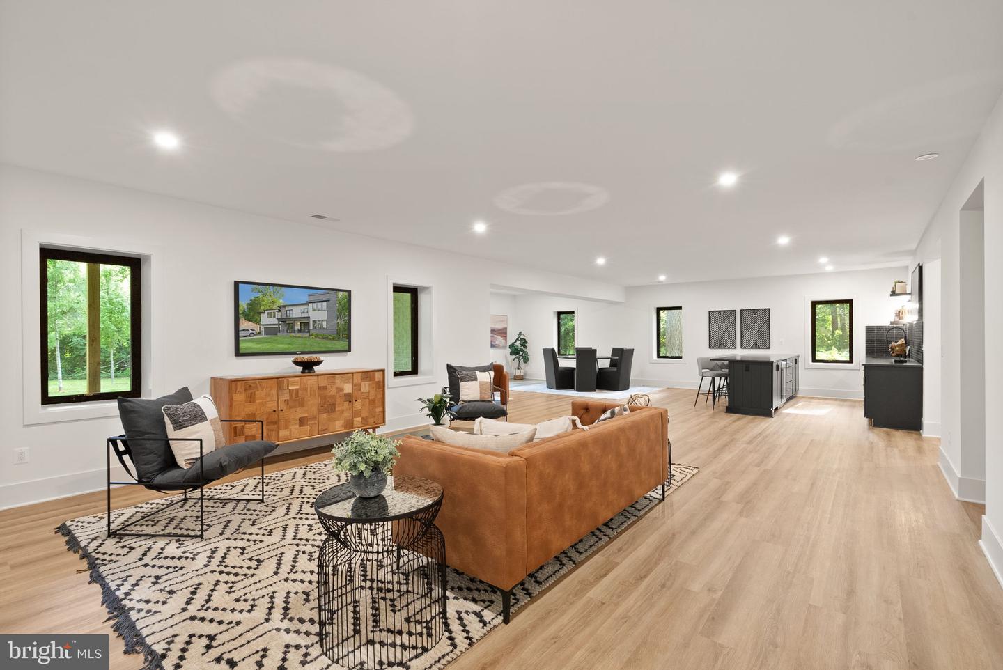 6539 Fairlawn Dr