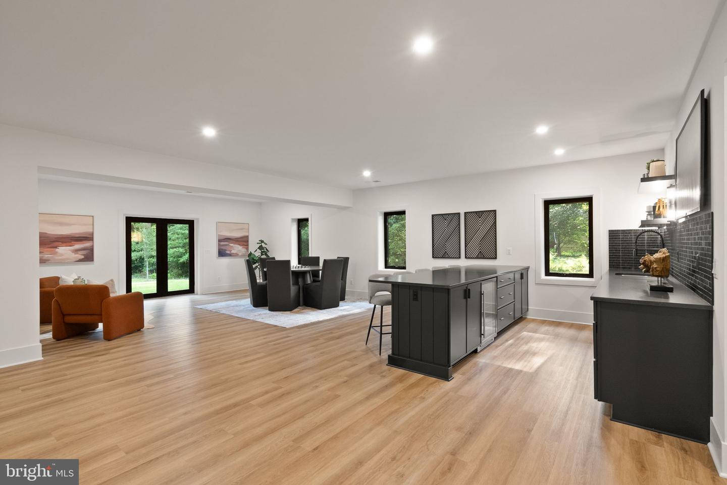6539 Fairlawn Dr