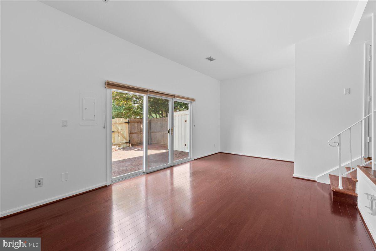 8356 Forrester Blvd #470