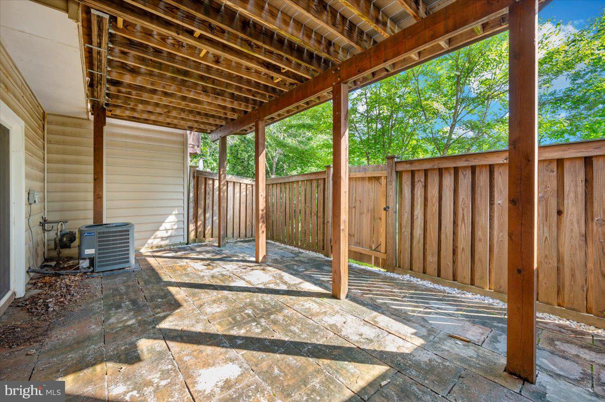 4576 FAIR VALLEY DR